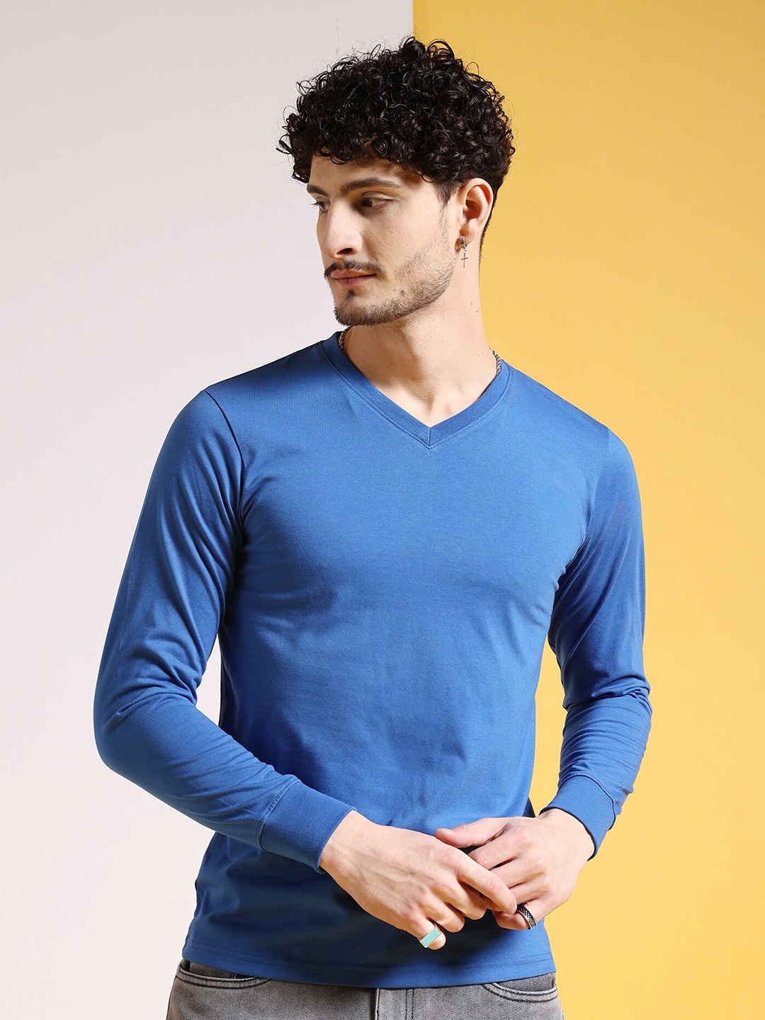

The Indian Garage Co V-Neck Long Sleeves T-shirt, Blue