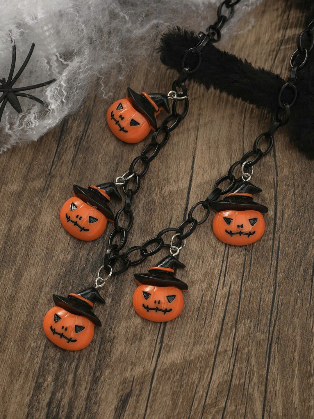 

SALTY Halloween Pumpkin Necklace, Black