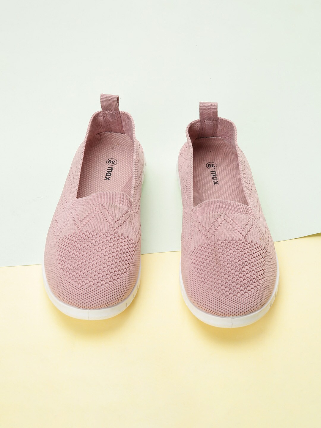 

max Women Knit Walking Shoes, Pink