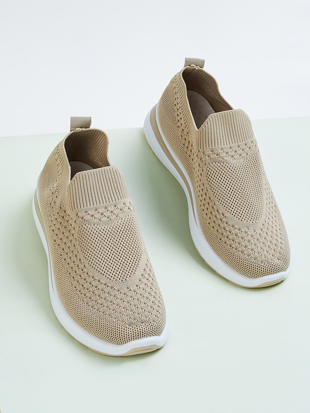 

max Women Textured Slip-On Running Shoes, Beige