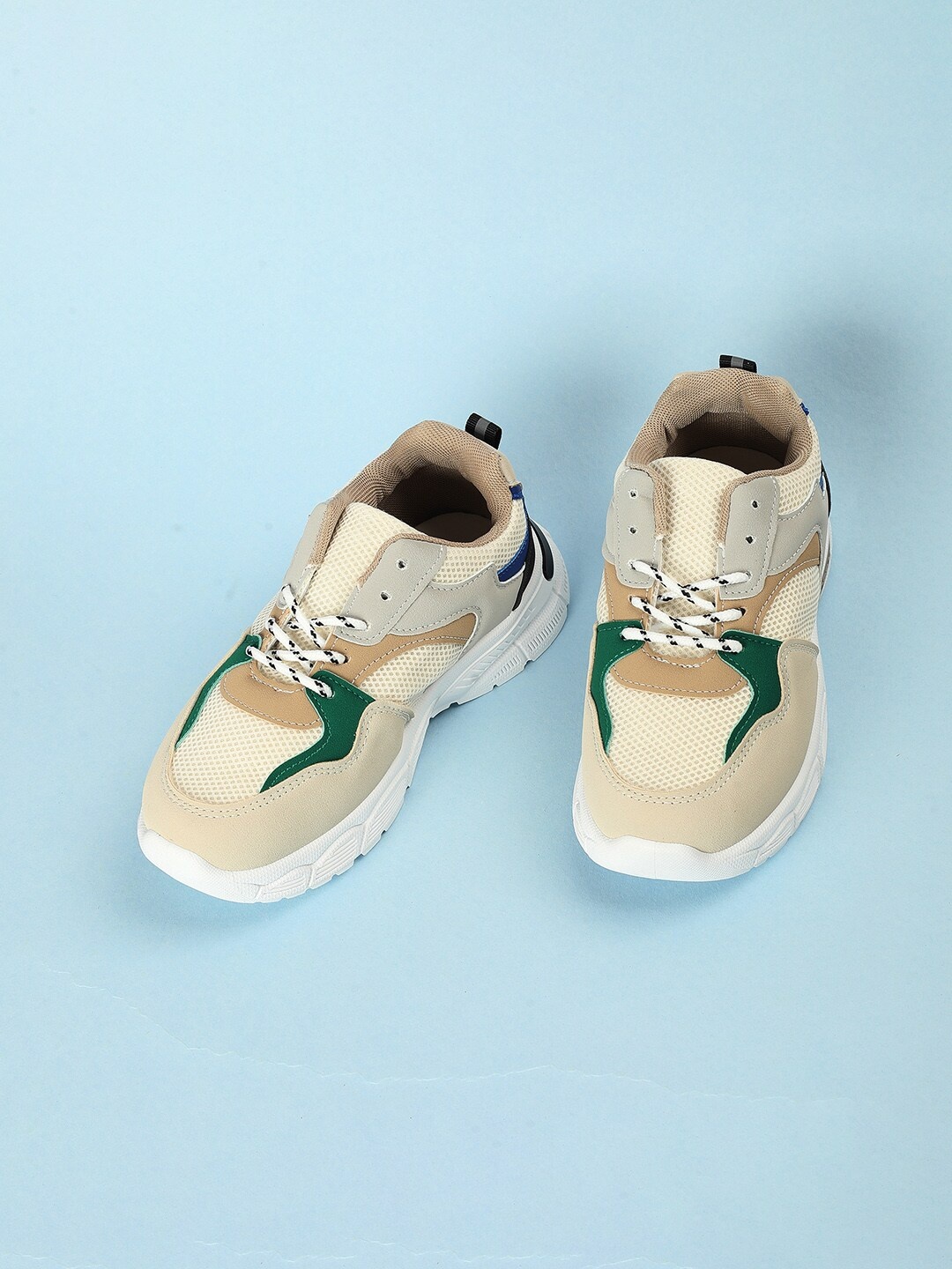 

max Boys Colourblocked Running Shoes, Beige