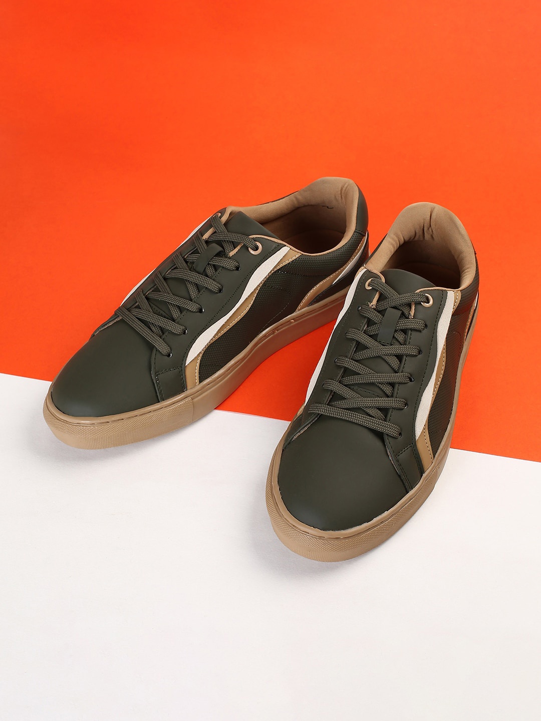 

max Men Comfort Insole Lace-Ups Sneakers, Olive