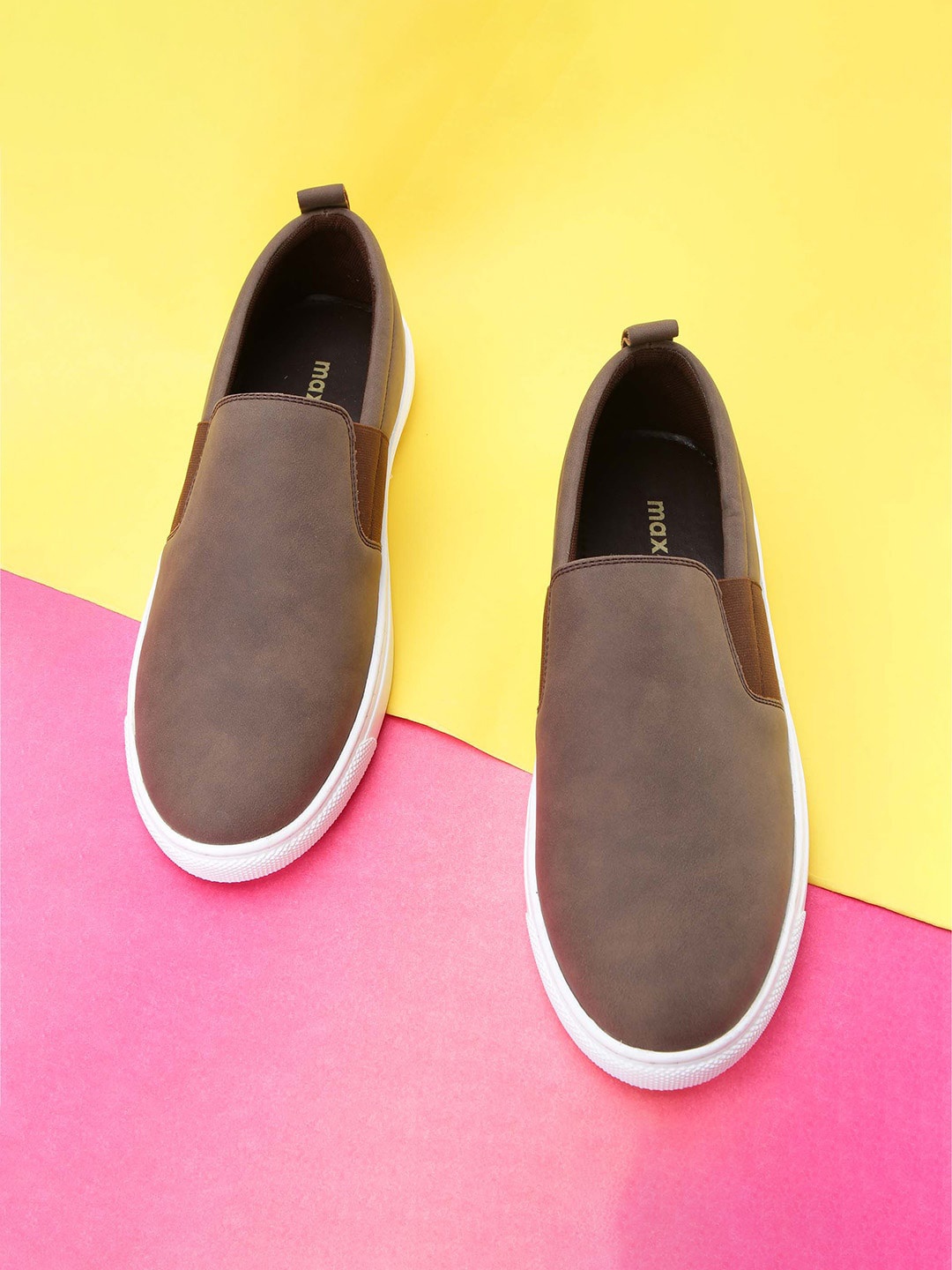 

max Men Comfort Insole Slip-On Sneakers, Brown