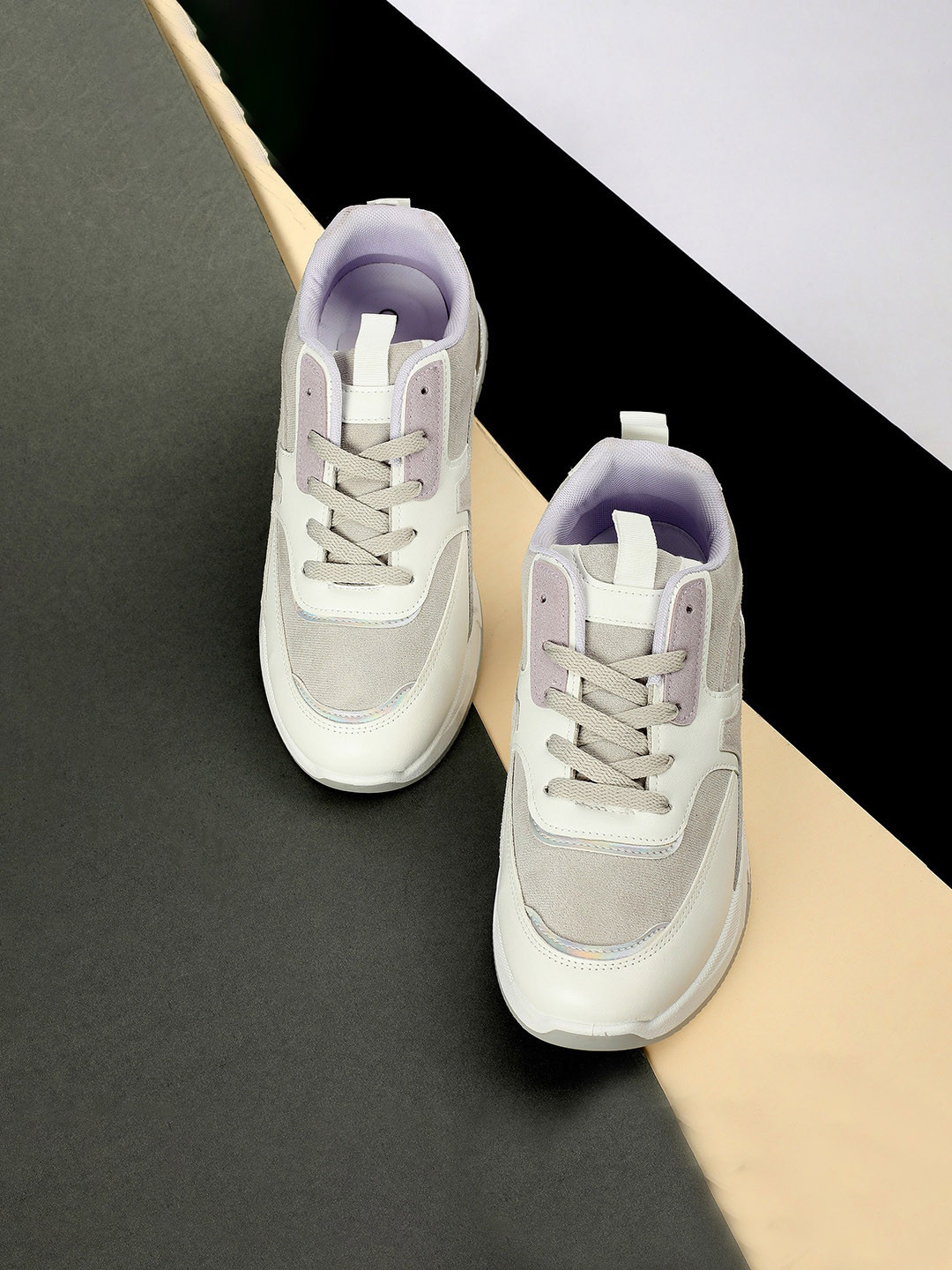 

max Women Colourblocked Comfort Insole Sneakers, Purple