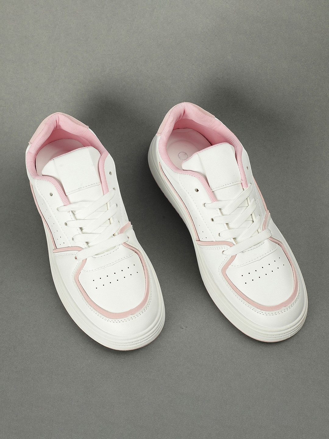 

max Women Perforations Comfort Insole Sneakers, White