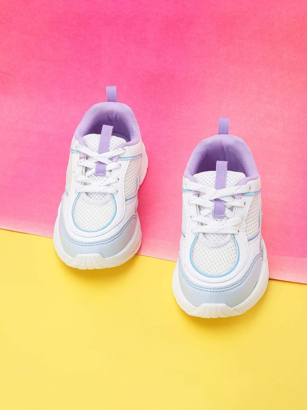 

max Girls Textured Lace-Up Sneakers, White