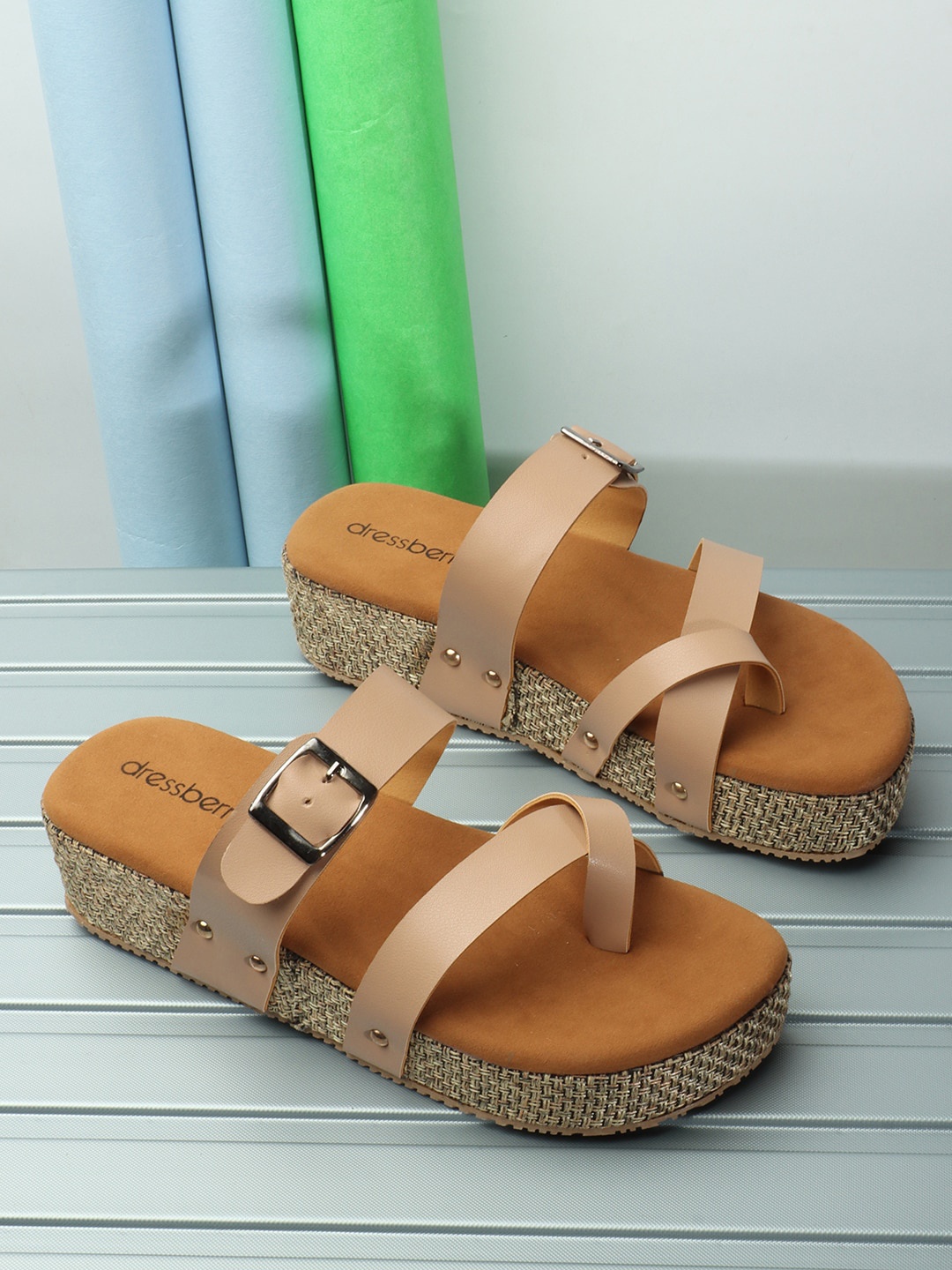 

DressBerry Beige & Tan Brown Buckle Detail One Toe Flatform Heels