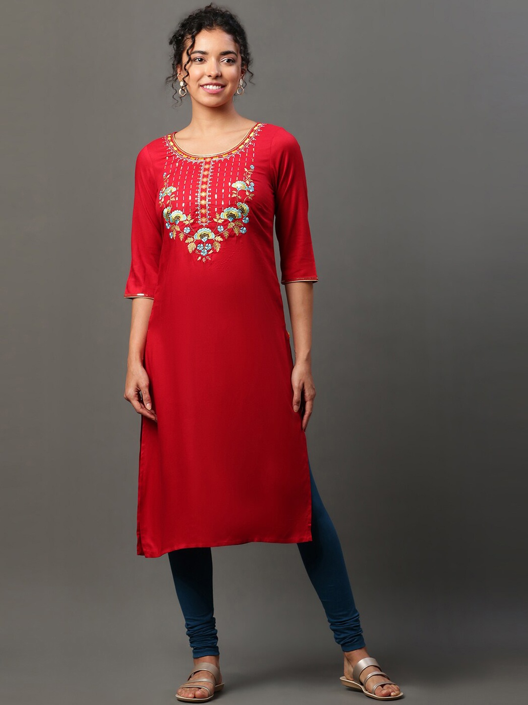 

AURELIA Floral Yoke Design Thread Work Straight Kurta, Red