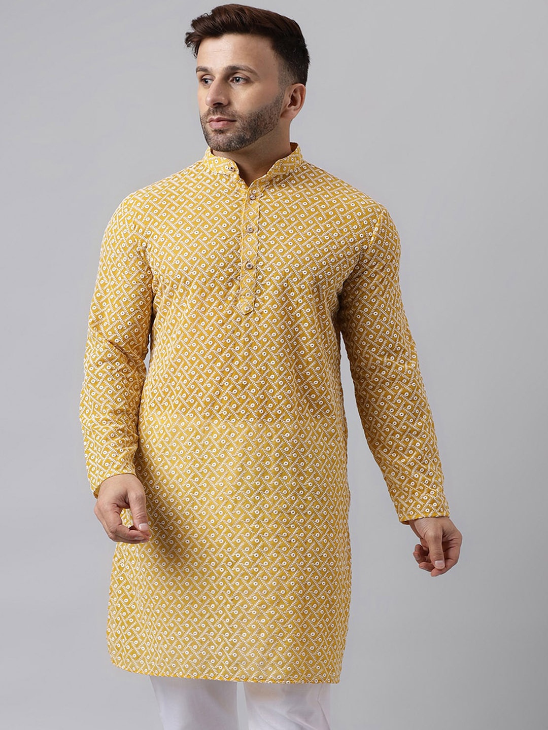 

Hangup Sequinned Embellished Mandarin Collar Straight Kurta, Yellow