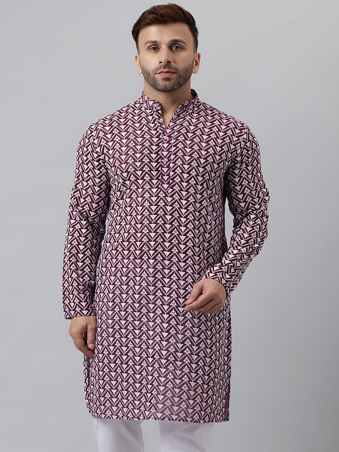 

Vgyaan Ethnic Motifs Sequinned Embroidered Regular Kurta, Maroon