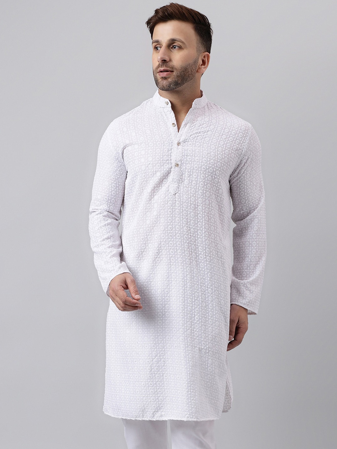 

Vgyaan Ethnic Motifs Embroidered Mandarin Collar long Sleeves Sequinned Straight Kurta, White
