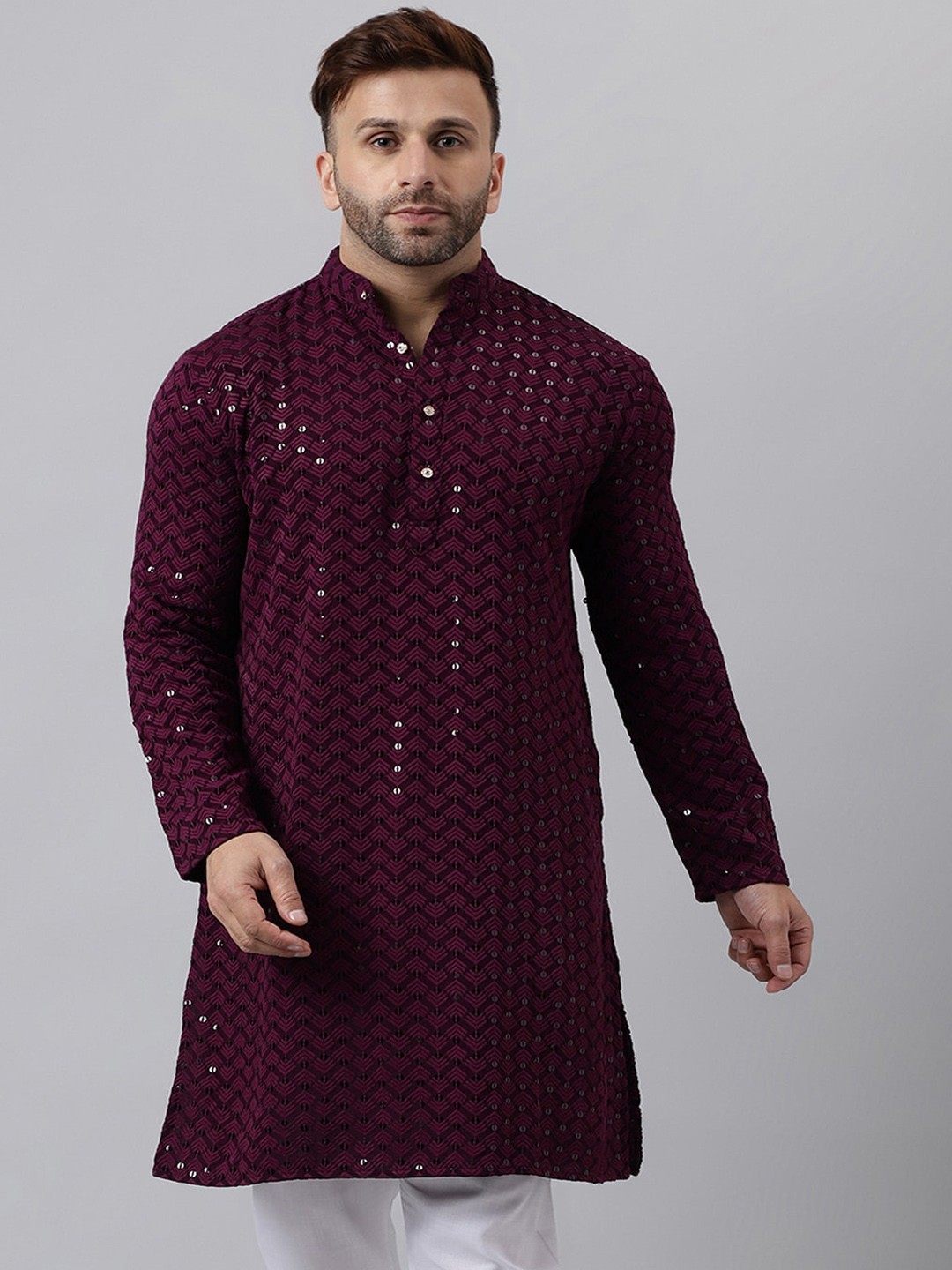 

hangup trend Geometric Embroidered Mandarin Collar Sequinned Kurta, Burgundy