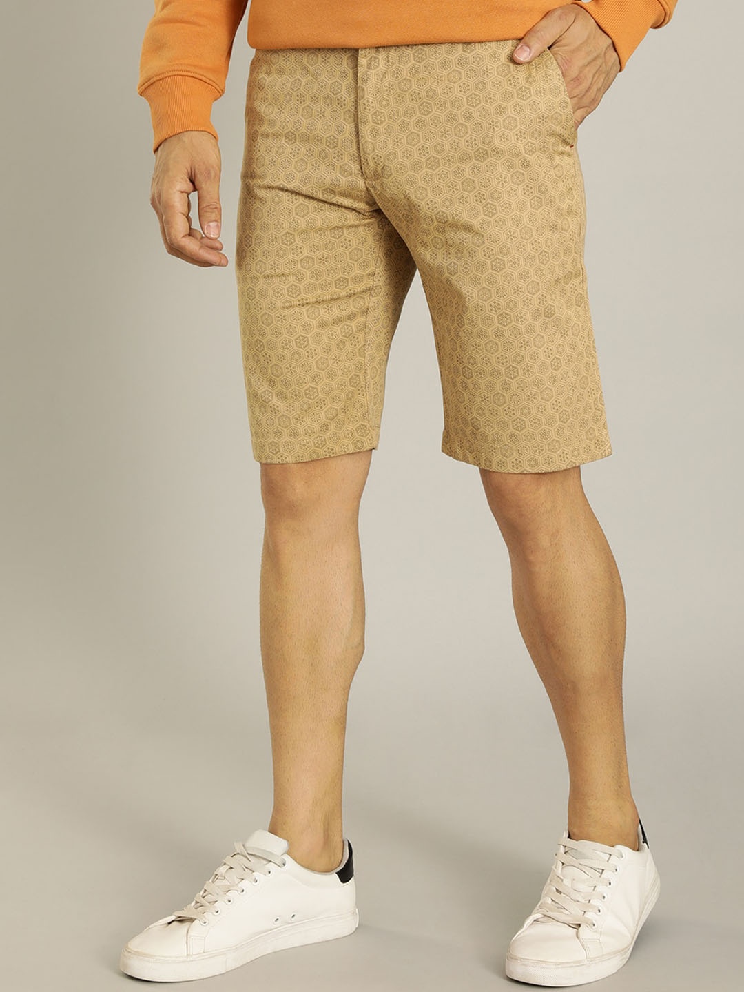 

Indian Terrain Men Floral Printed Slim Fit Pure Cotton Shorts, Khaki