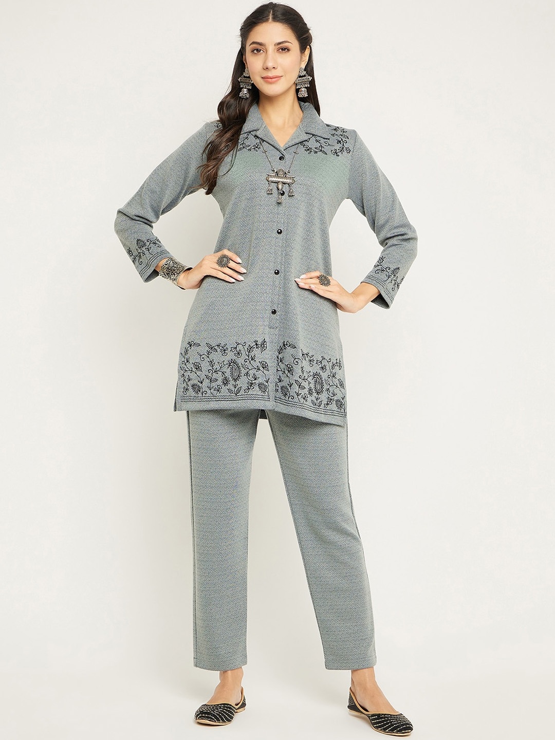 

Zigo Floral Embroidered Acrylic Straight Kurti With Trousers, Grey