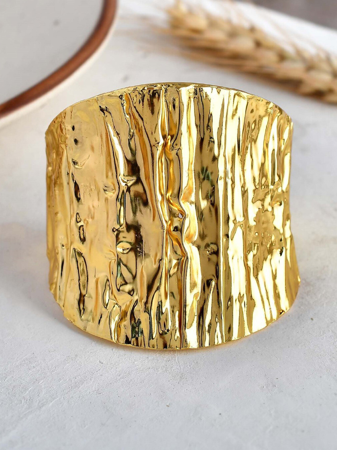 

ZURII Brass Gold-Plated Cuff Bracelet