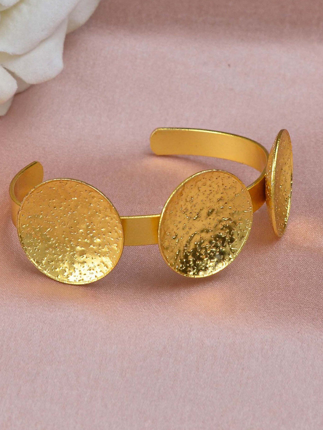 

ZURII Brass Gold-Plated Cuff Bracelet