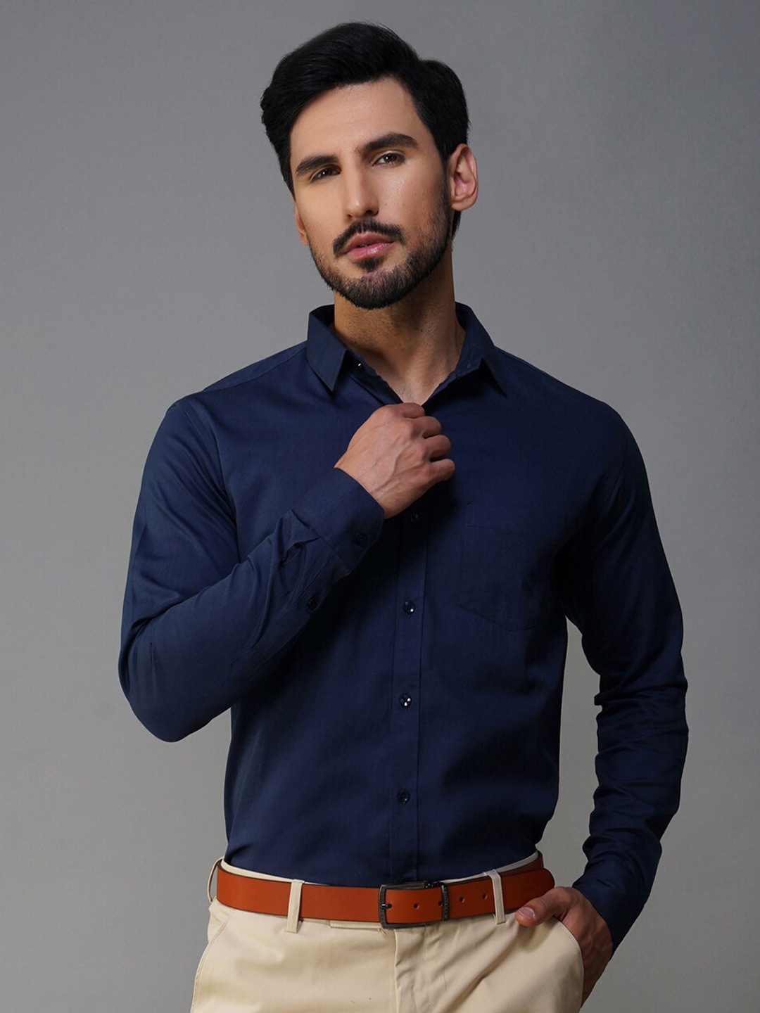 

Urban Scissors India Slim Fit Spread Collar Pure Cotton Formal Shirt, Navy blue