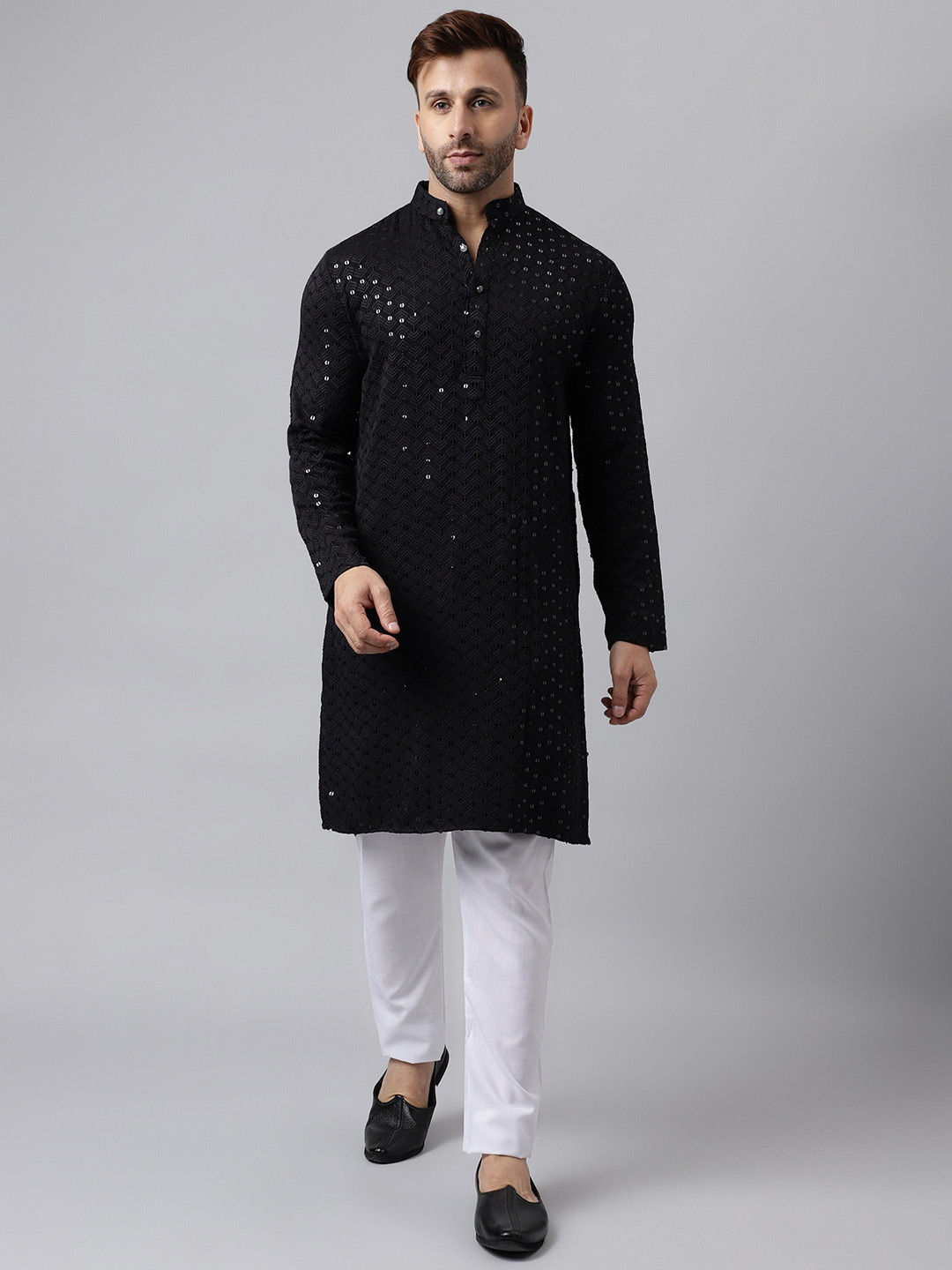 

Hangup Floral Embroidered Thread Work Sequinned Mandarin Collar Kurta With Pyjamas, Black