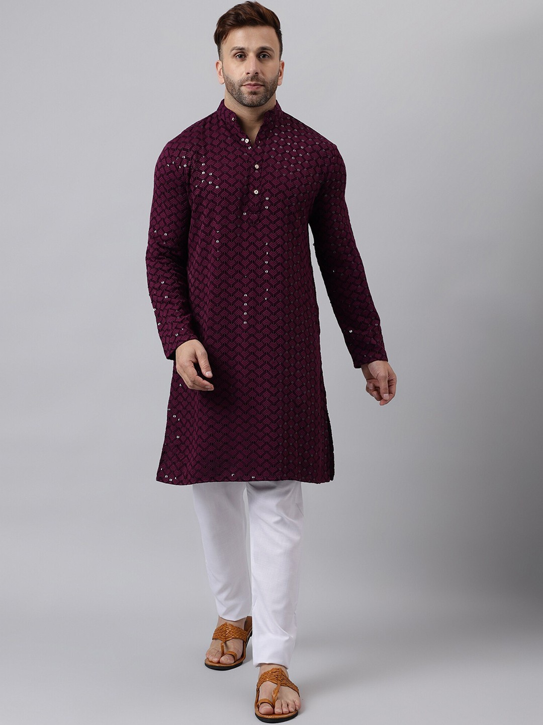

Hangup Chevron Embroidered Sequined Straight Kurta with Pyjamas, Maroon