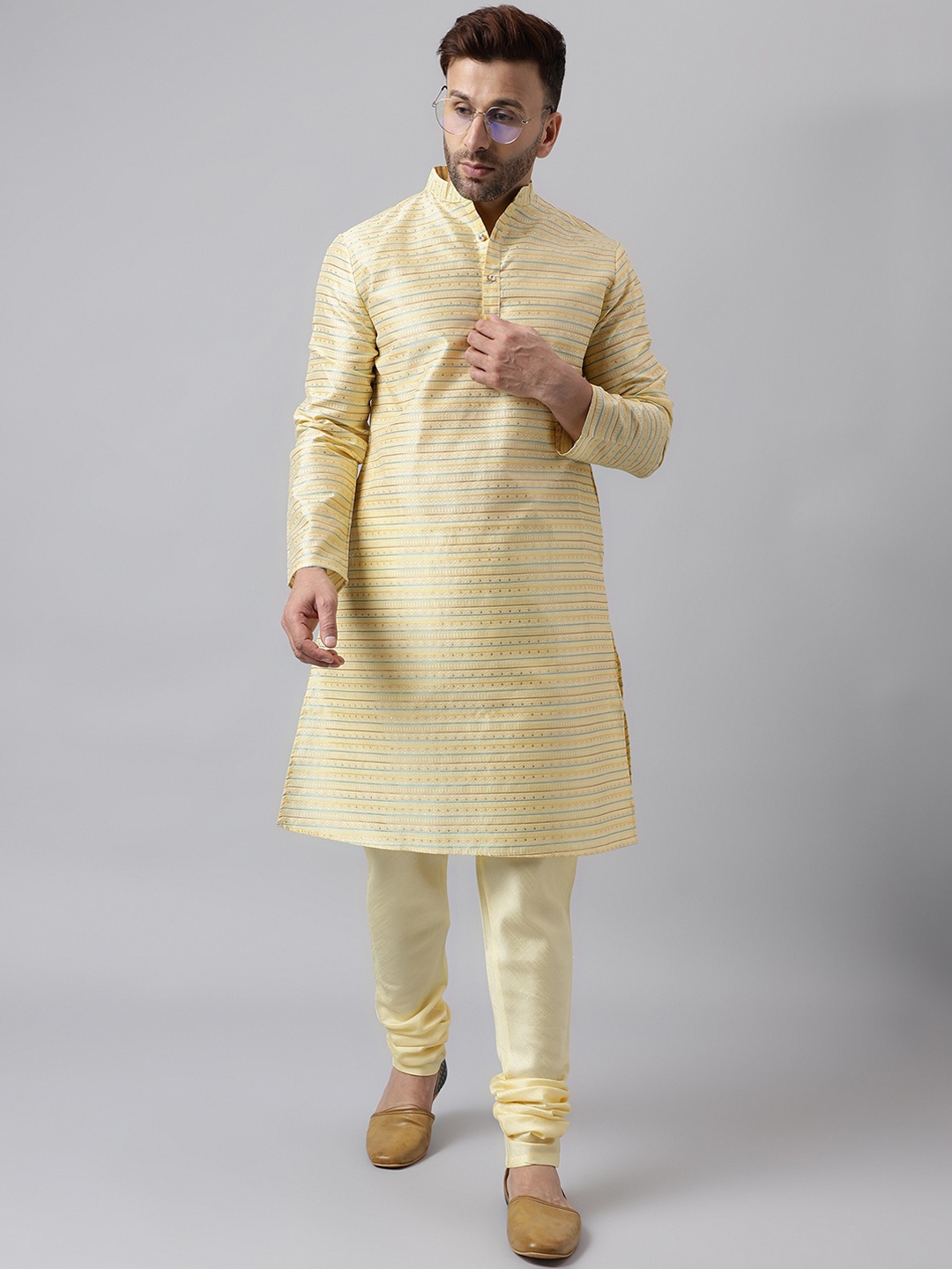 

Vgyaan Woven Design Straight Kurta with Pyjamas, Cream