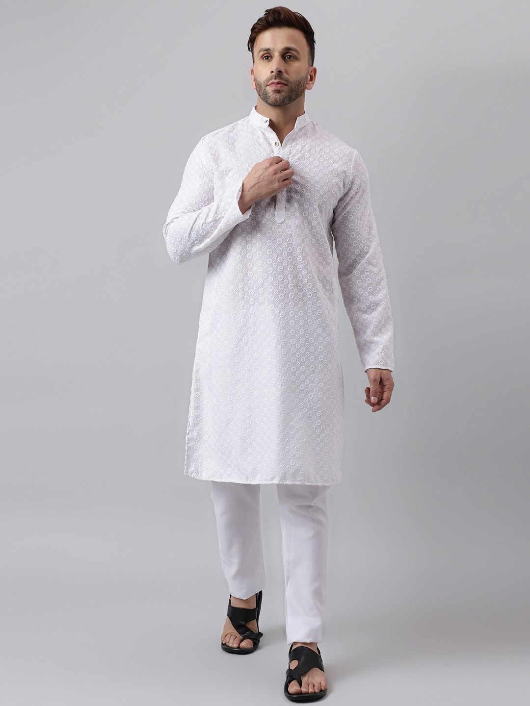 

Vgyaan Ethnic Motif Embroidered Straight Kurta with Pyjamas, White