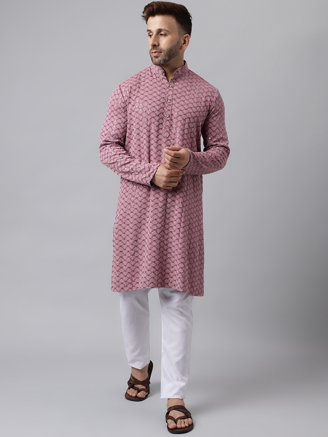 

hangup trend Geometric Embroidered Mandarin Collar Sequinned Kurta With Pyjamas, Mauve