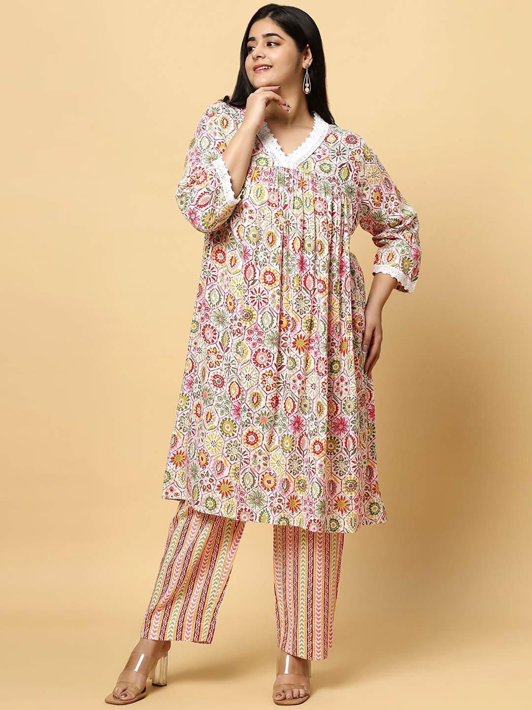 

Sztori Plus Size Floral Printed V- Neck Pleated Pure Cotton A-Line Kurta With Lace Detail, Off white