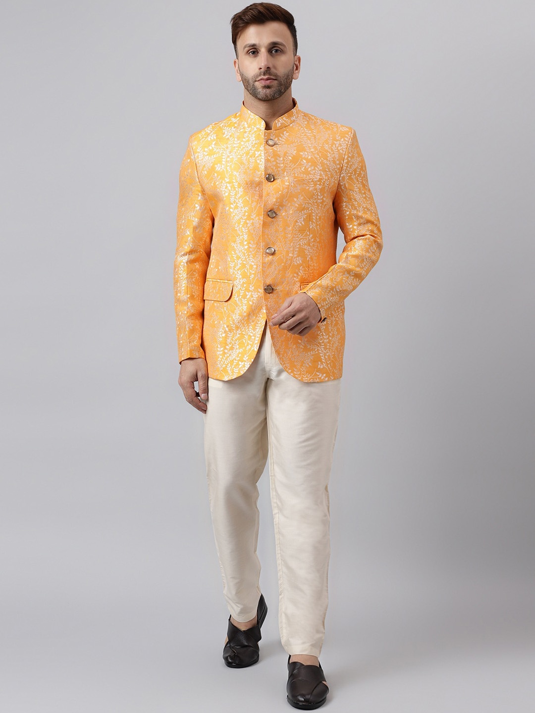 

Vgyaan Self-Design Bandhgala Two-Piece Ethnic Suit, Orange