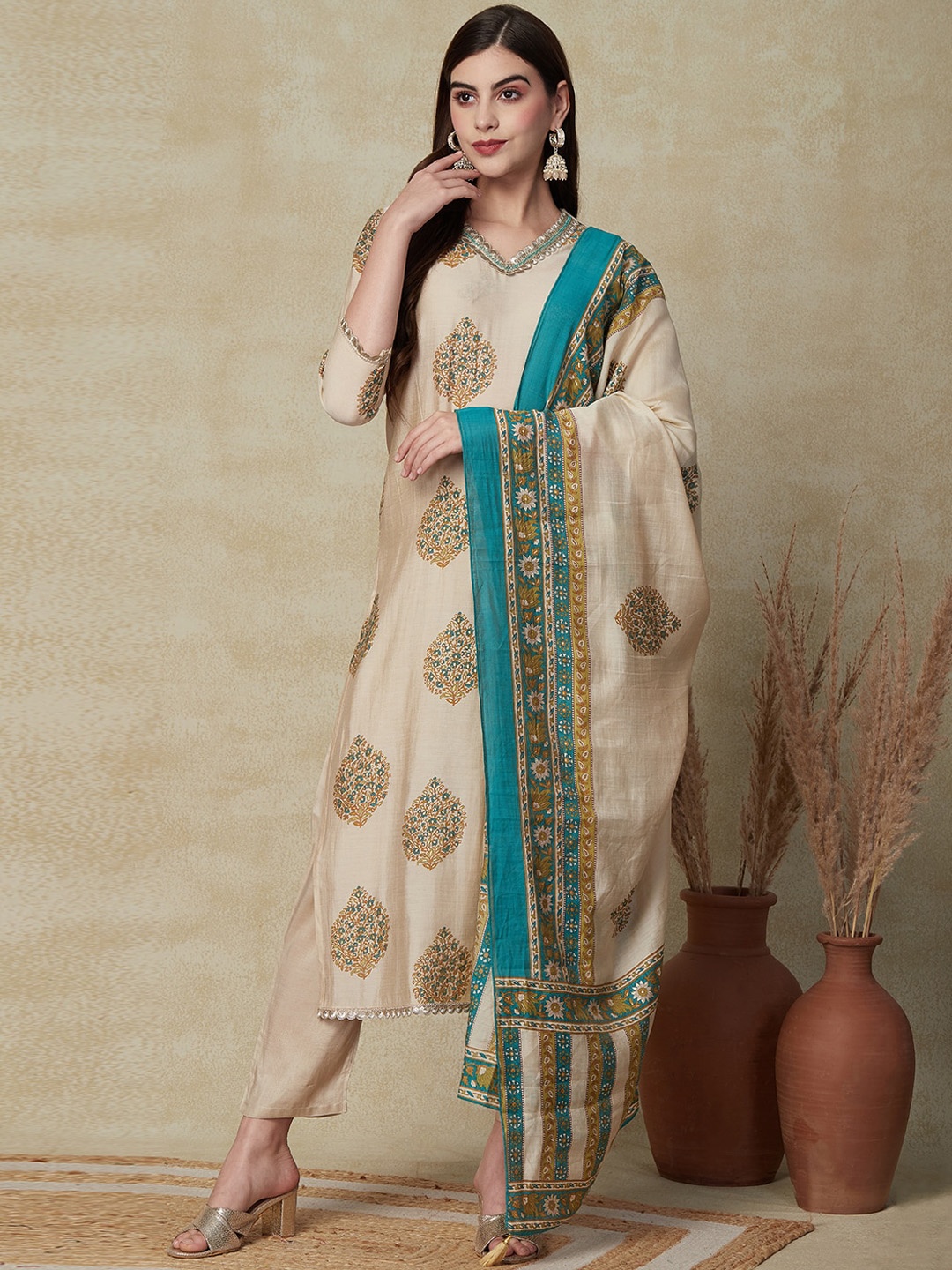 

FASHOR Cream-Coloured Ethnic Motifs Printed Chanderi Cotton Kurta & Trouser With Dupatta
