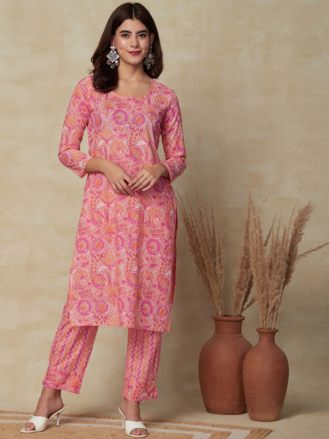 

FASHOR Pink Floral Printed Pure Cotton Straight Kurta With Trouser