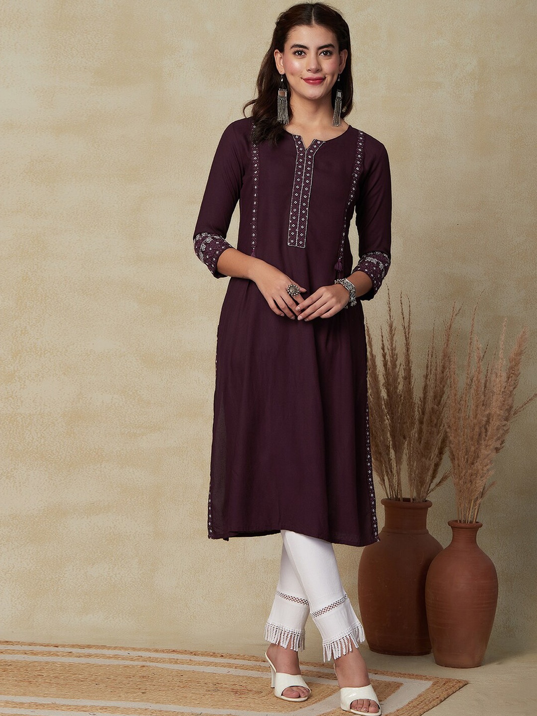 

FASHOR Geometric Embroidered Sequinned Pleated Kurta, Burgundy