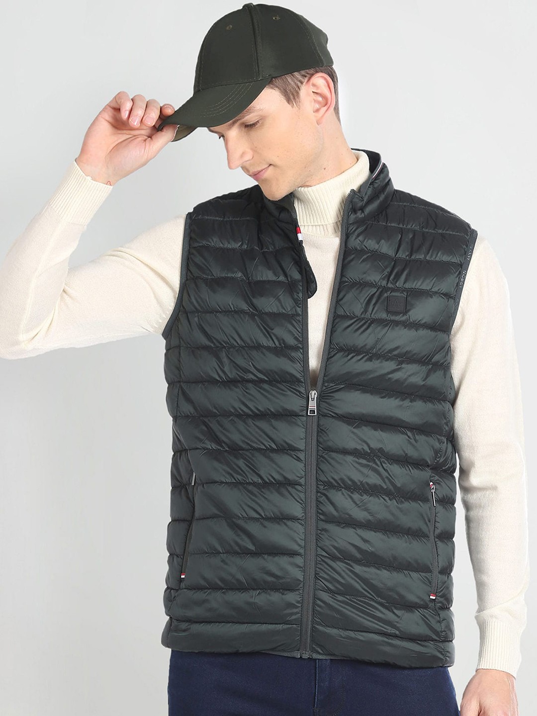 

Arrow Sport Sleeveless Puffer Jacket, Grey