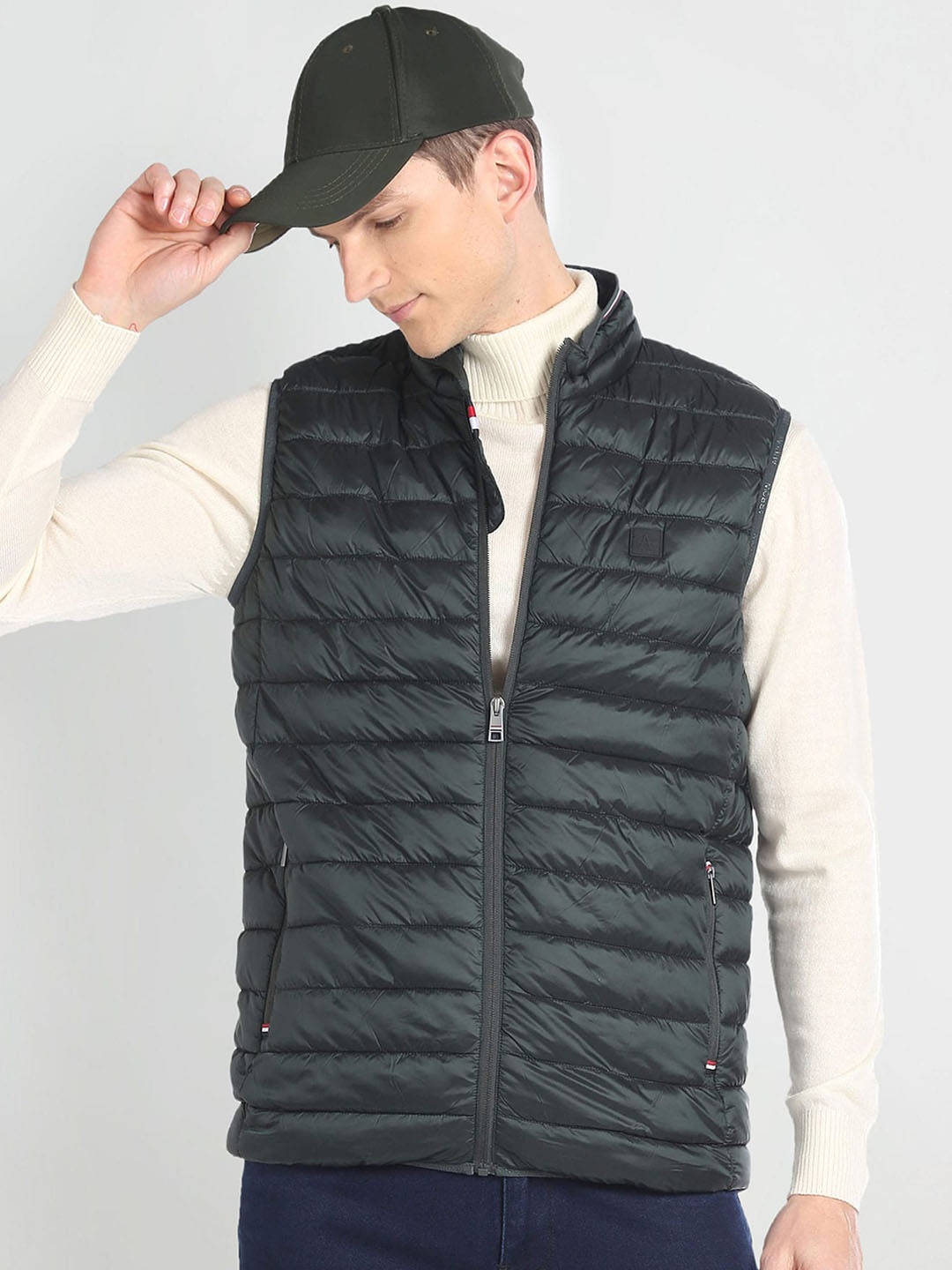 

Arrow Sport Sleeveless Puffer Jacket, Grey