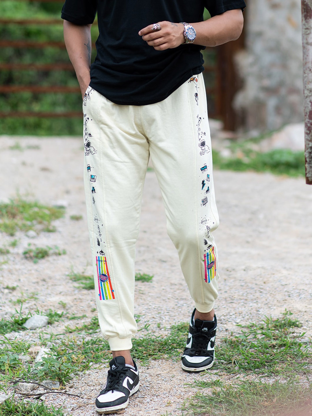 

Tistabene Men Conversational Printed Cotton Relaxed Fit Jogger, Cream