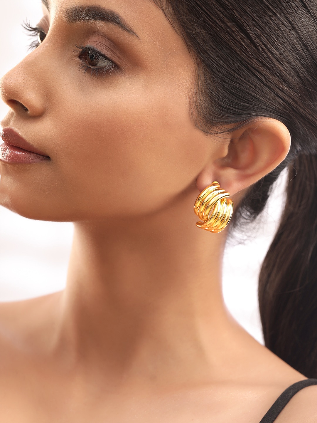 

Rubans Voguish Gold Plated Hoop Earrings