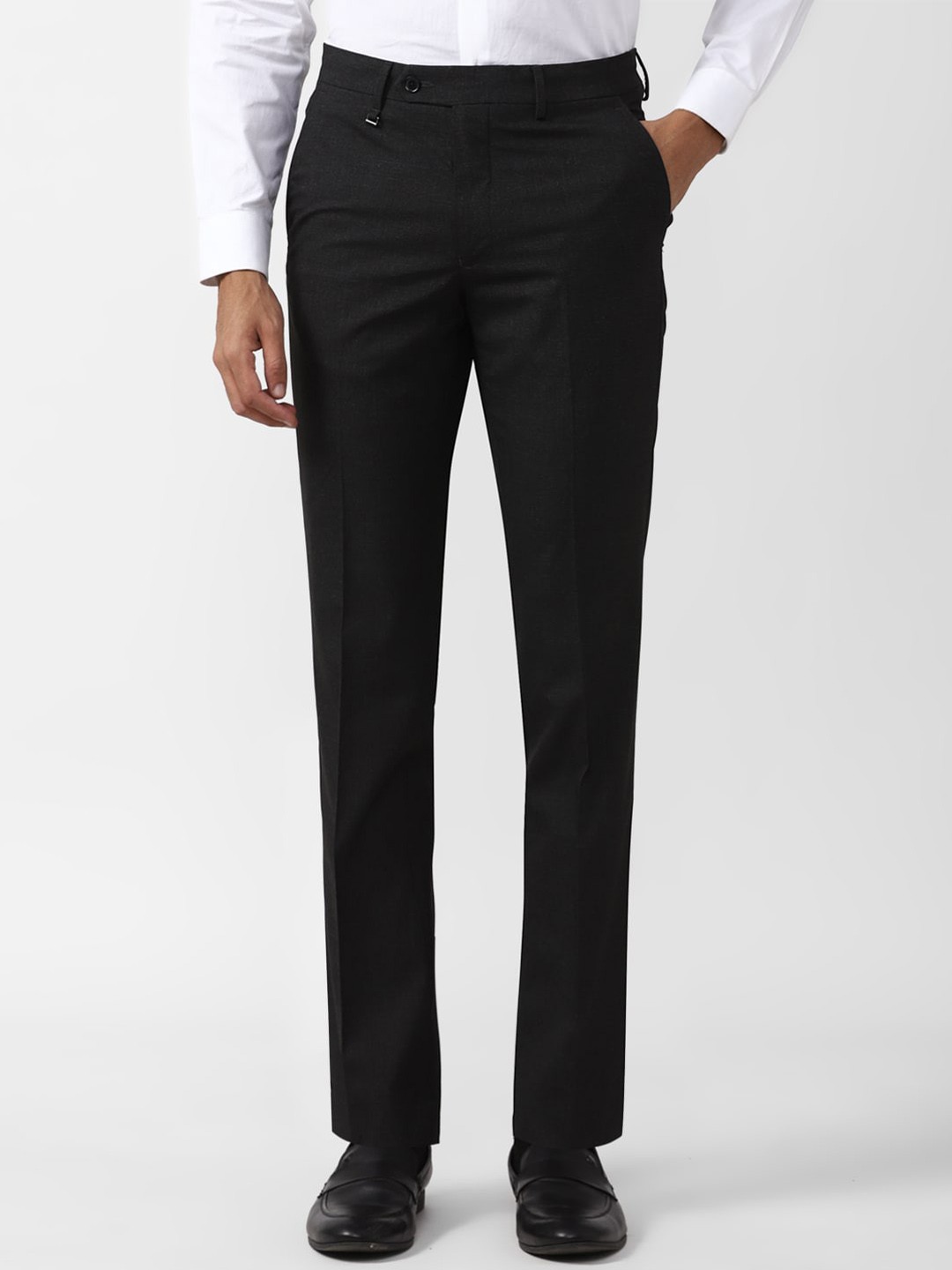 

Van Heusen Men Slim Fit Mid-Rise Plain Formal Trousers, Black