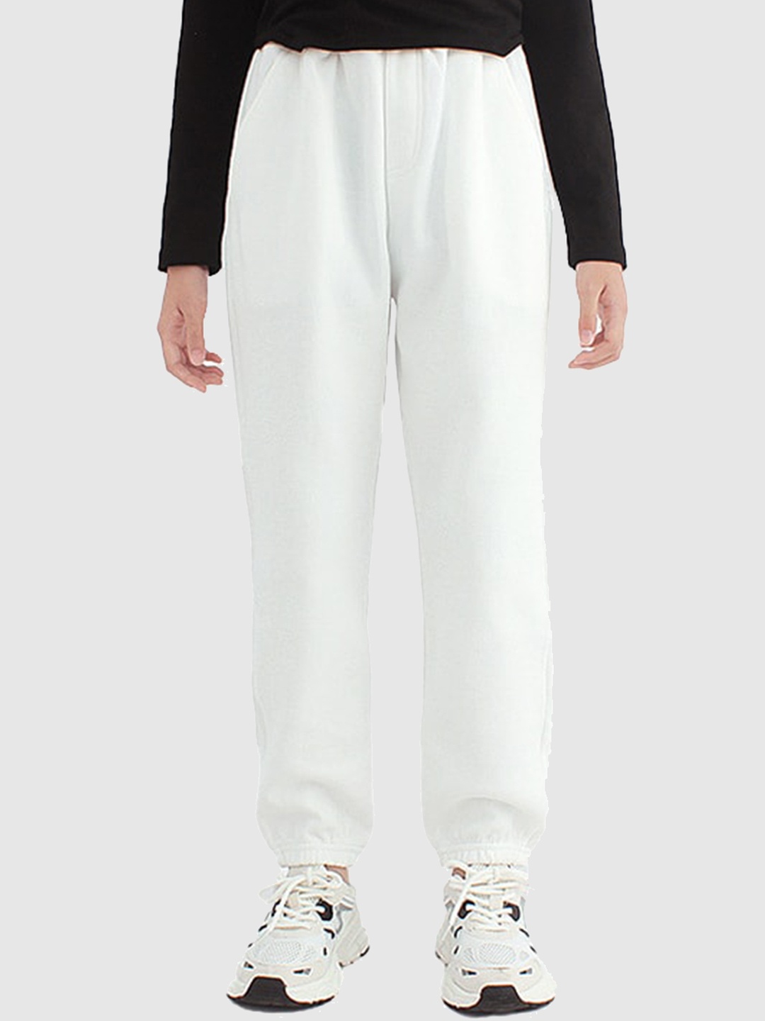 

StyleCast Girls White Mid Rise Joggers
