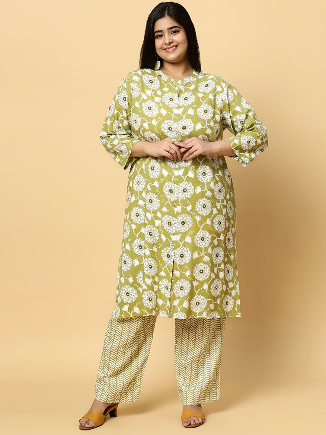 

Sztori Plus Size Floral Printed Pure Cotton Straight Kurta with Trousers, Green