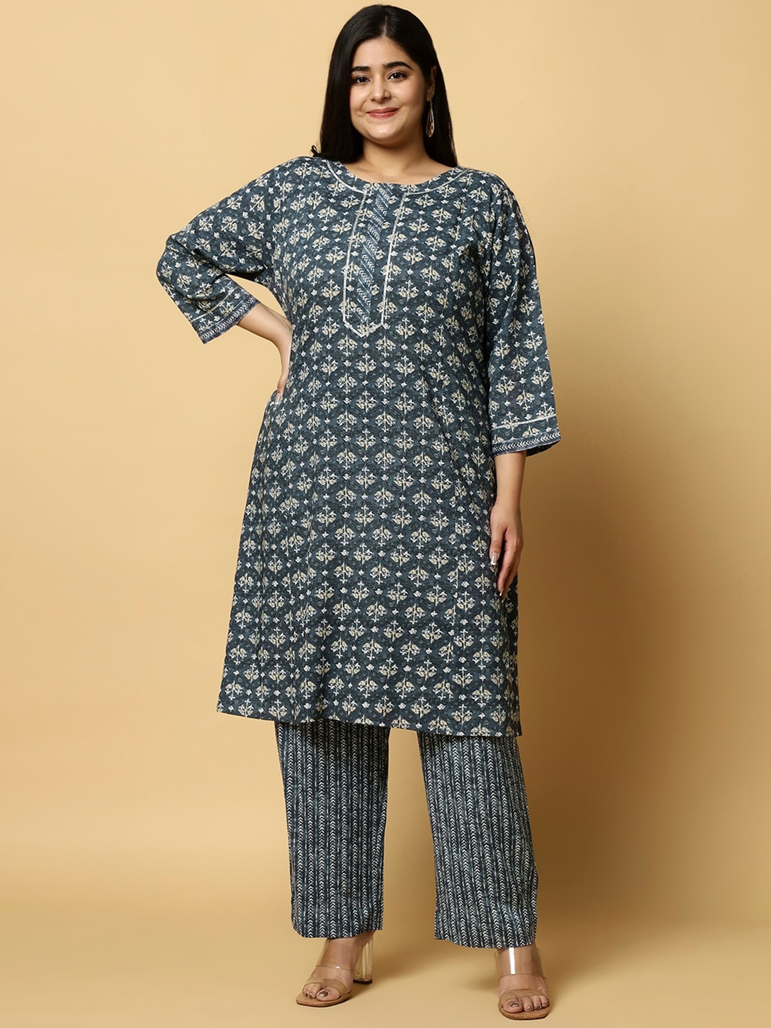 

Sztori Plus Size Floral Printed Pure Cotton Straight Kurta With Trouser, Charcoal