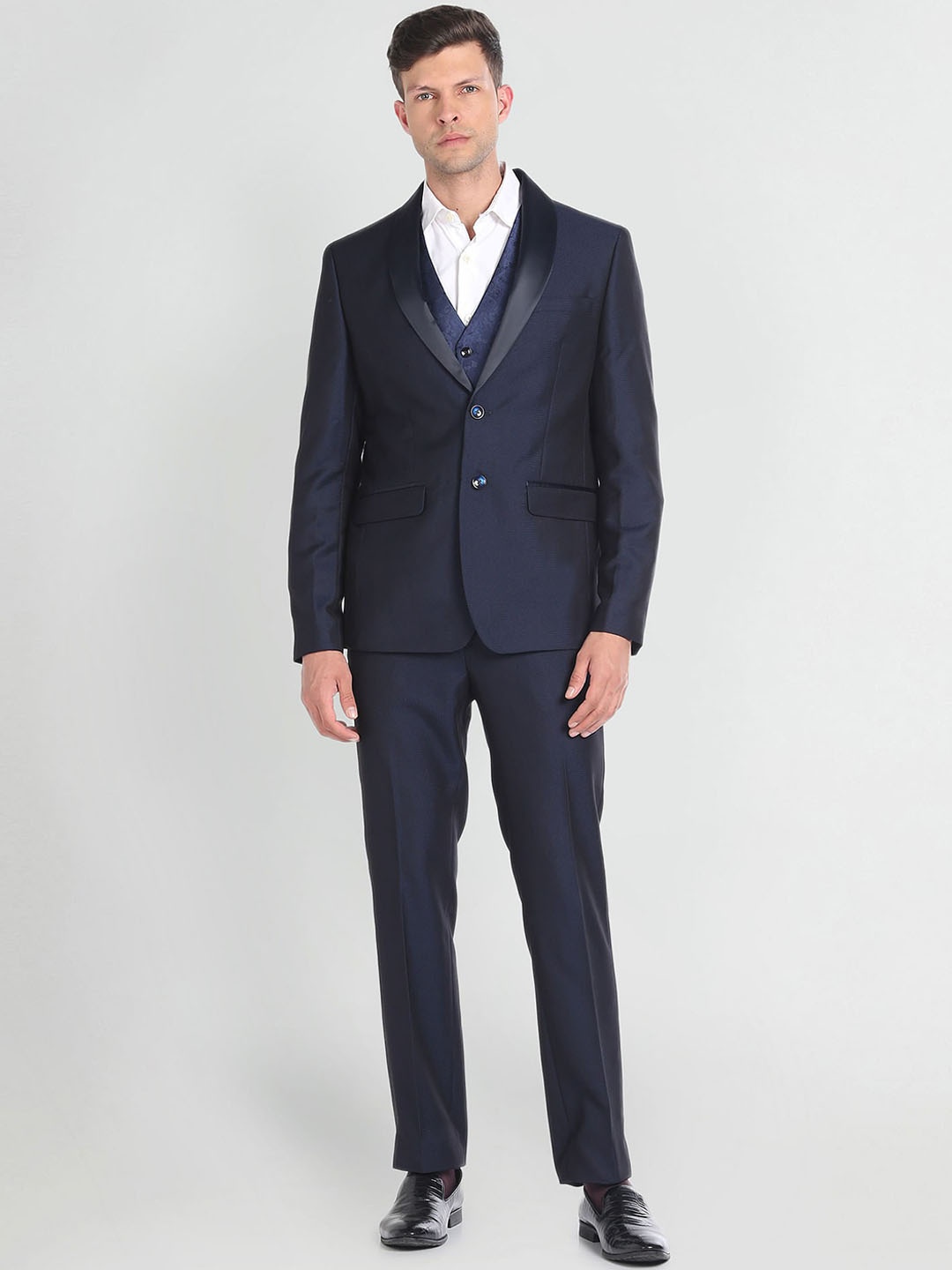

Arrow Tuxedo Collar Single-Breasted 3-Piece Suits, Navy blue