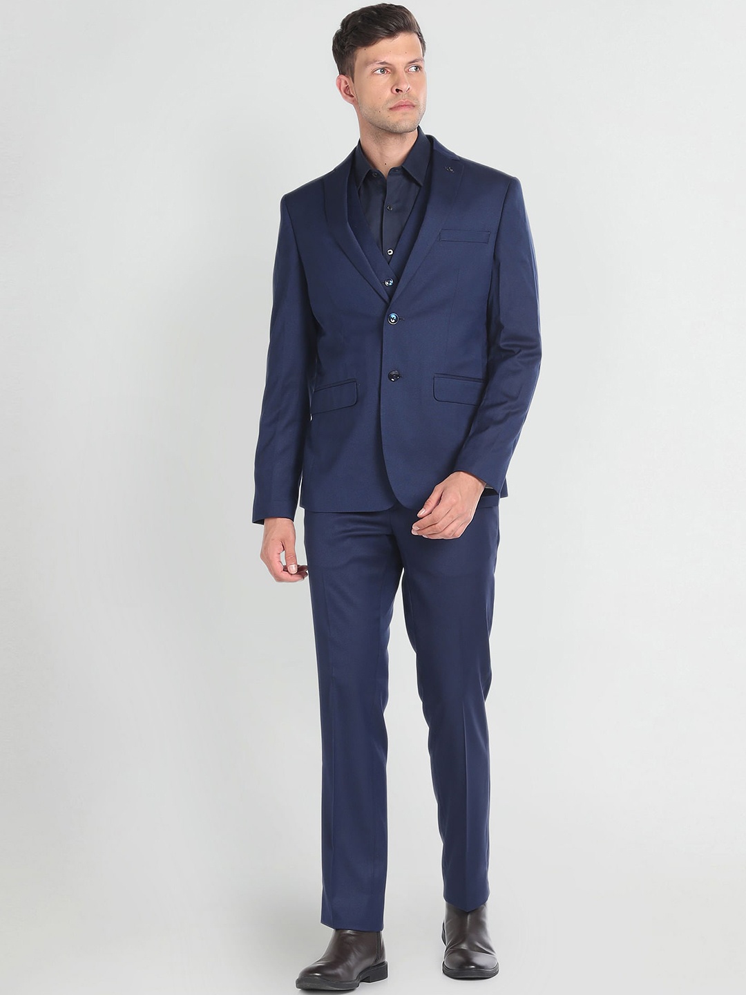 

Arrow Single-Breasted Three-Piece Reversible Formal Suit, Navy blue