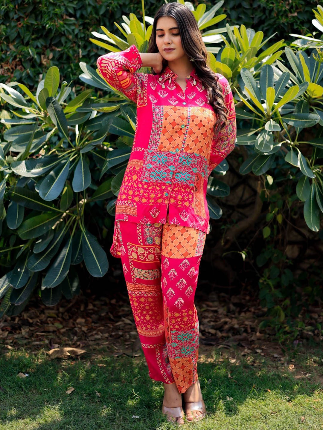 

KALINI Ethnic Motifs Printed Shirt Collar Fusion Kurtia With Trousers, Pink