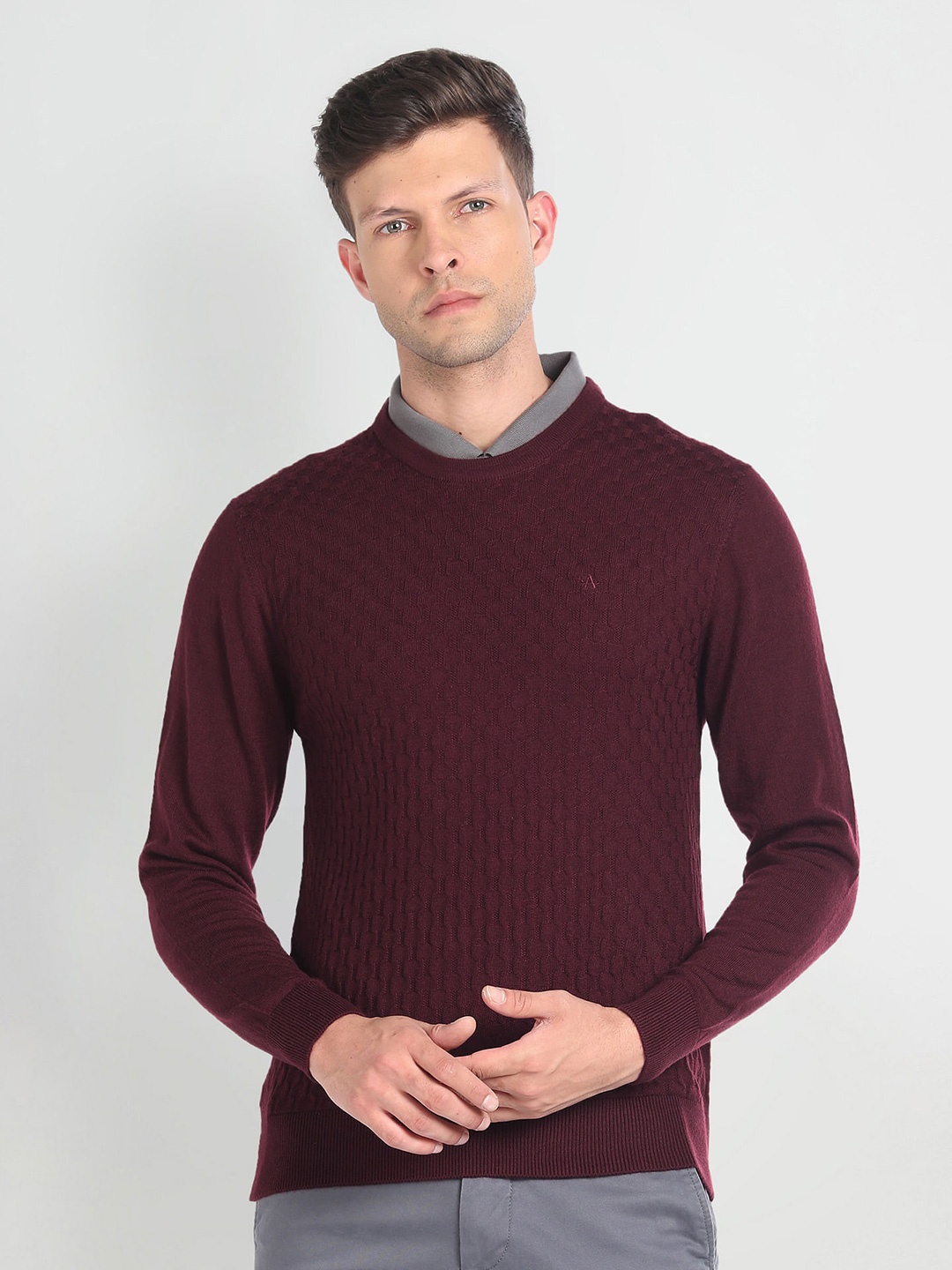 

Arrow Geometric Self Design Round Neck Long Sleeves Pullover Sweater, Maroon