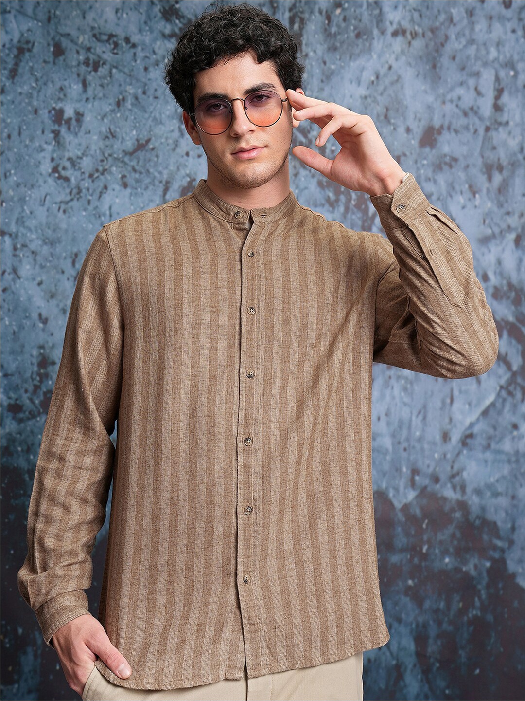 

Locomotive Men Brown. Linen Blend Textured Striper Stand-Up Collar Regular Shirt