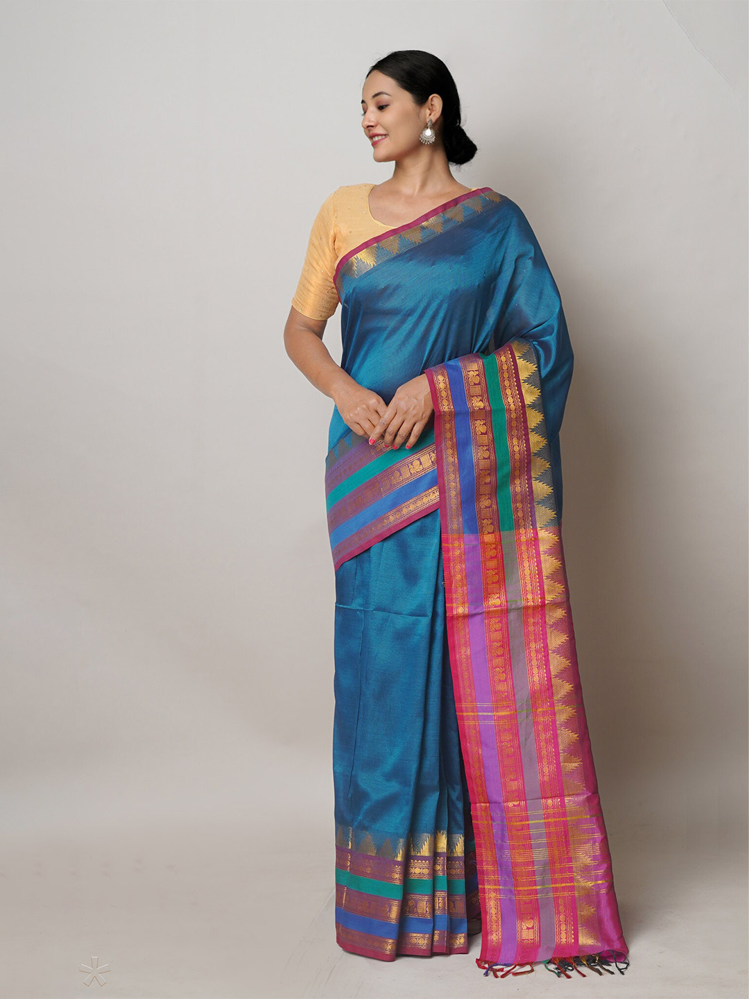 

Unnati Silks Woven Design Pure Silk Handloom Narayan Peth Saree, Green