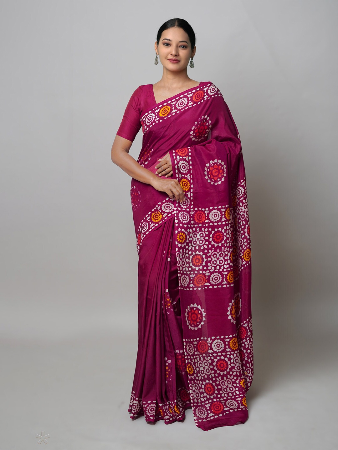 

Unnati Silks Batik Handloom Block Print Saree, Maroon