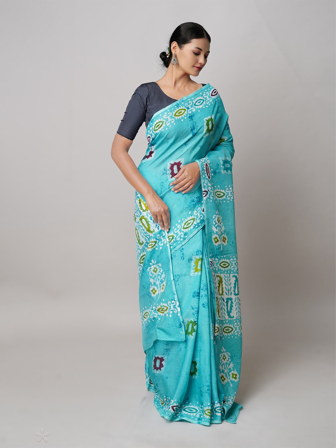 

Unnati Silks Batik Handloom Block Print Saree, Turquoise blue