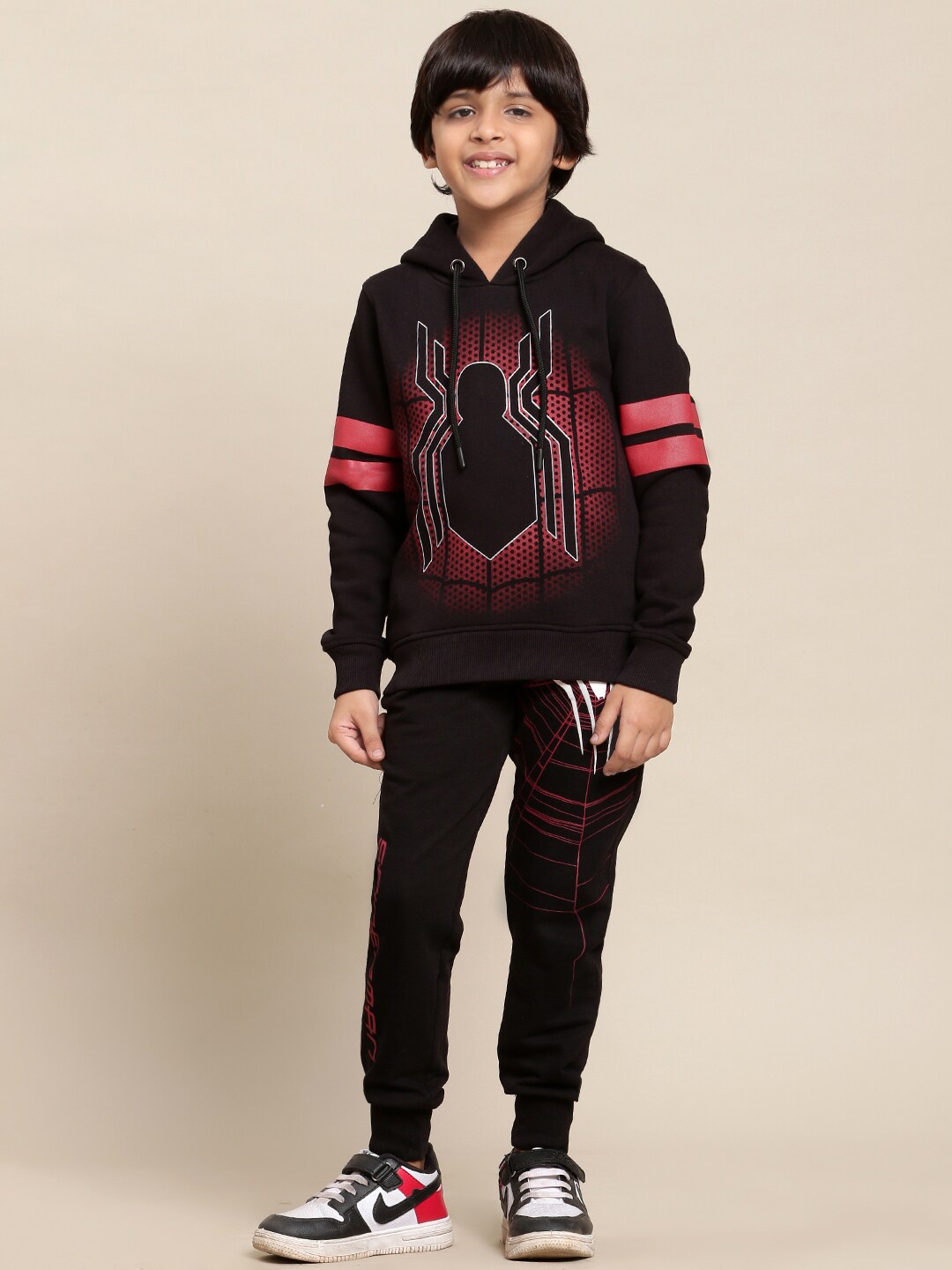 

Kids Ville Boys Spiderman Printed Sweatshirt & Joggers, Black