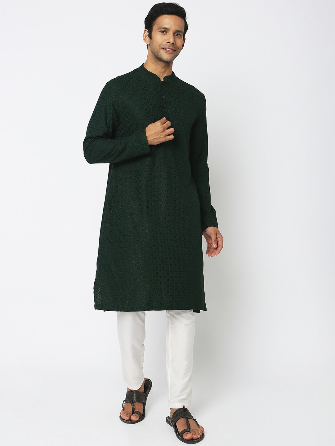 

Ethnicity Ethnic Motifs Embroidered Mandarin Collar Straight Kurta With Pyjamas, Green