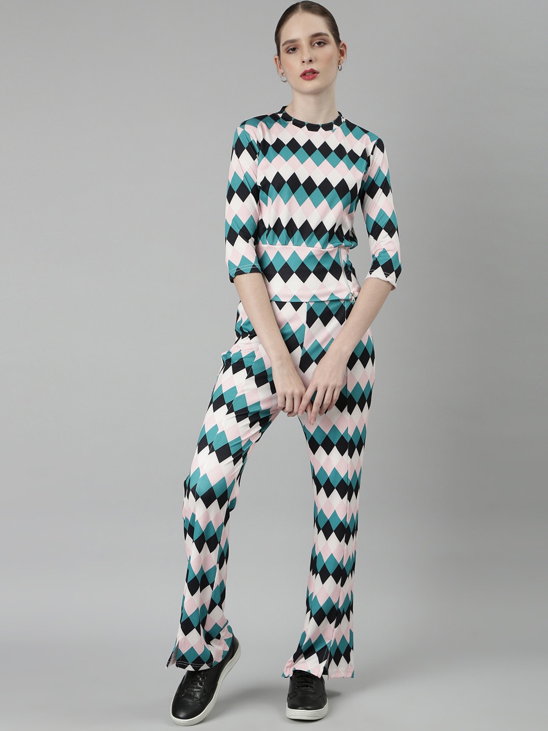 

SHOWOFF Geometric Printed Round Neck Tracksuit, Green